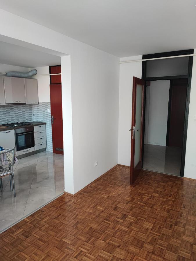 Apartment Eva Pula Luaran gambar