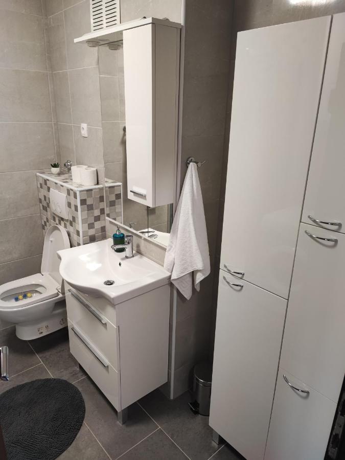 Apartment Eva Pula Luaran gambar