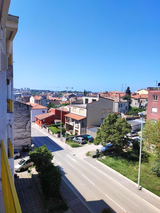 Apartment Eva Pula Luaran gambar